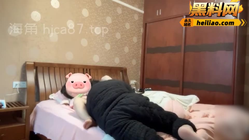 姐姐给我深喉口交 猛操穿着圣诞套装的姐姐 丰乳肥臀的姐姐46-50集