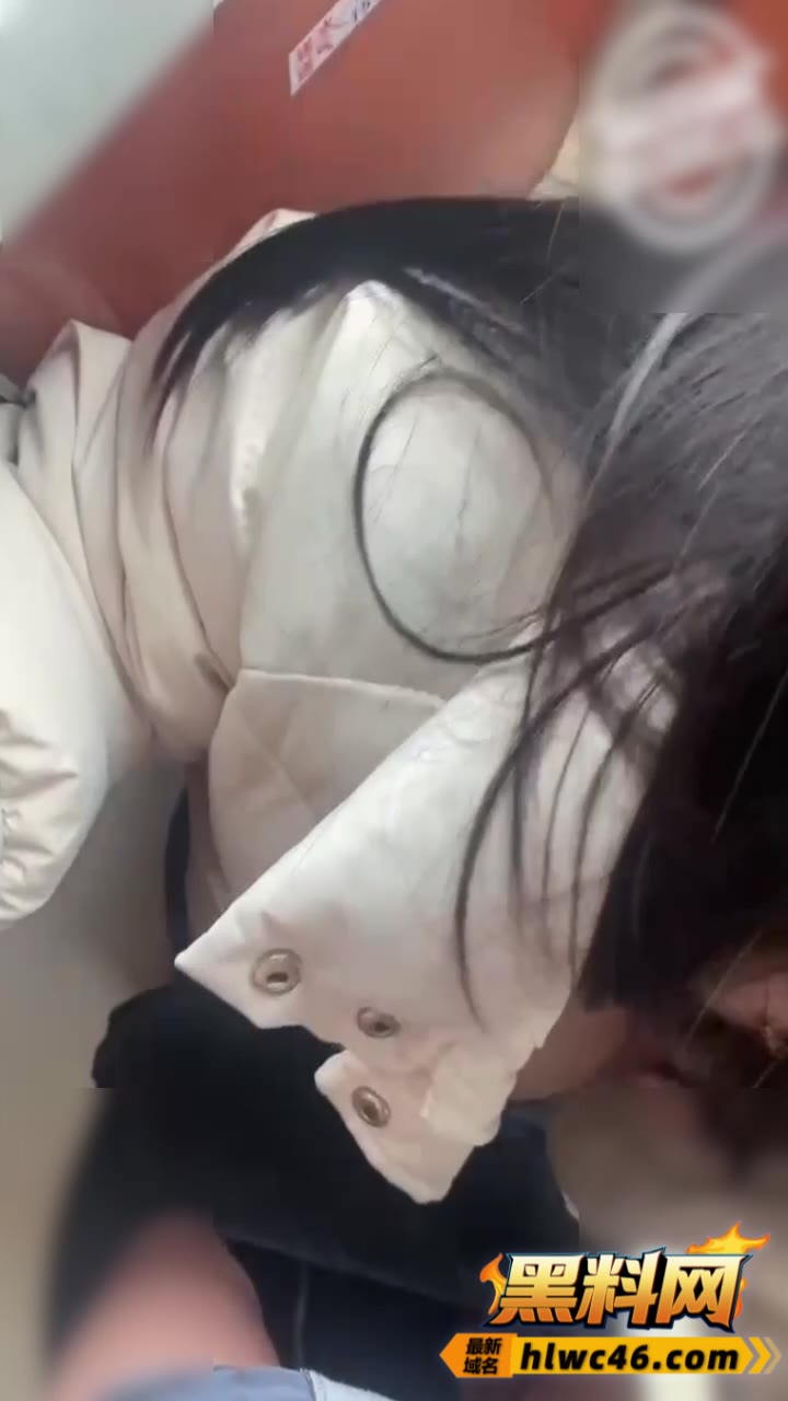 海角原创 我的长腿嫂子 刚生完小孩的嫂子欲望爆棚 挤乳汁洗大屌 疯狂骑乘